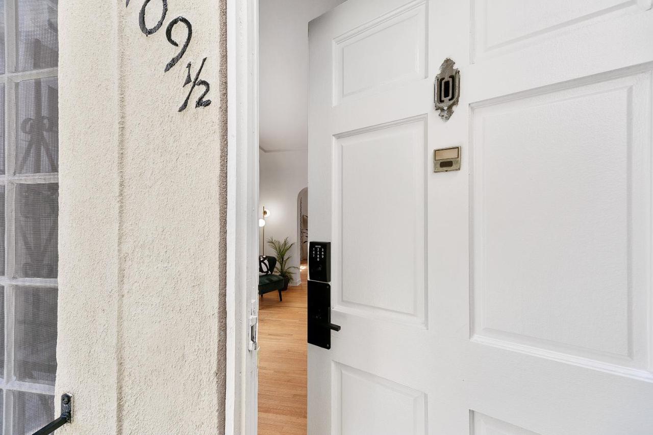 Beverly Hills Stylish & Central 1 Bedroom Apt + Parking Лос Анджелис Екстериор снимка