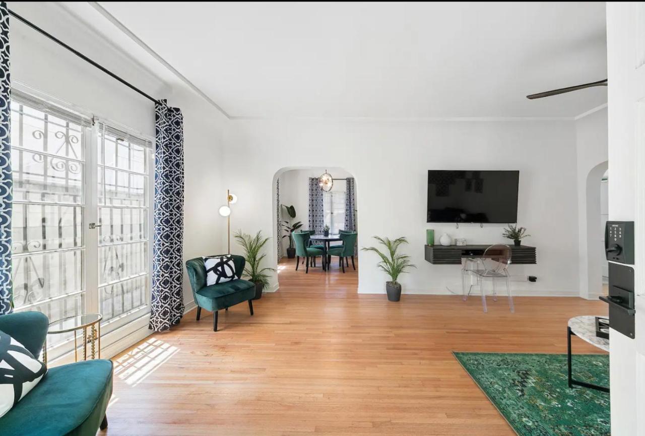 Beverly Hills Stylish & Central 1 Bedroom Apt + Parking Лос Анджелис Екстериор снимка