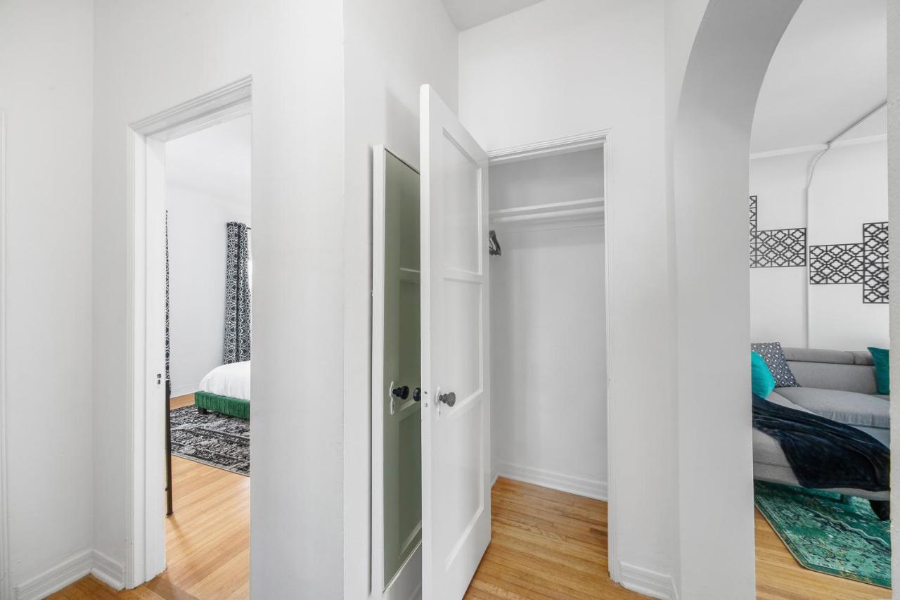 Beverly Hills Stylish & Central 1 Bedroom Apt + Parking Лос Анджелис Екстериор снимка